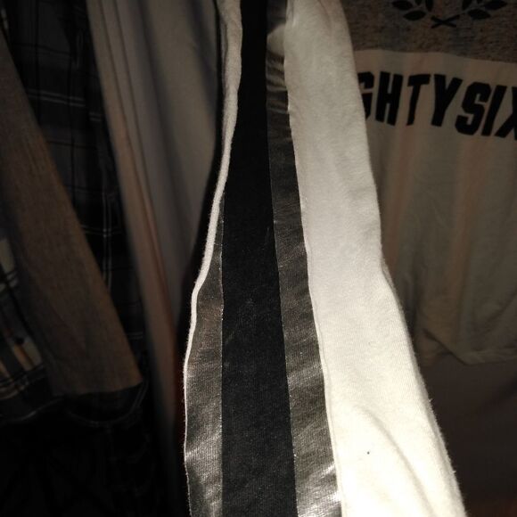 Pink Victoria's secret tee - Picture 5 of 6